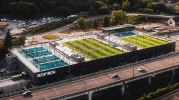 Decathlon Charleroi zonder overkapping